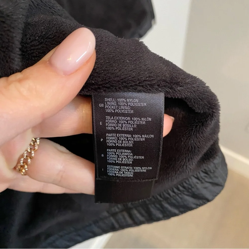 North Face Women’s Black Fleece Lined Raincoat Size M - Picture 4 of 5